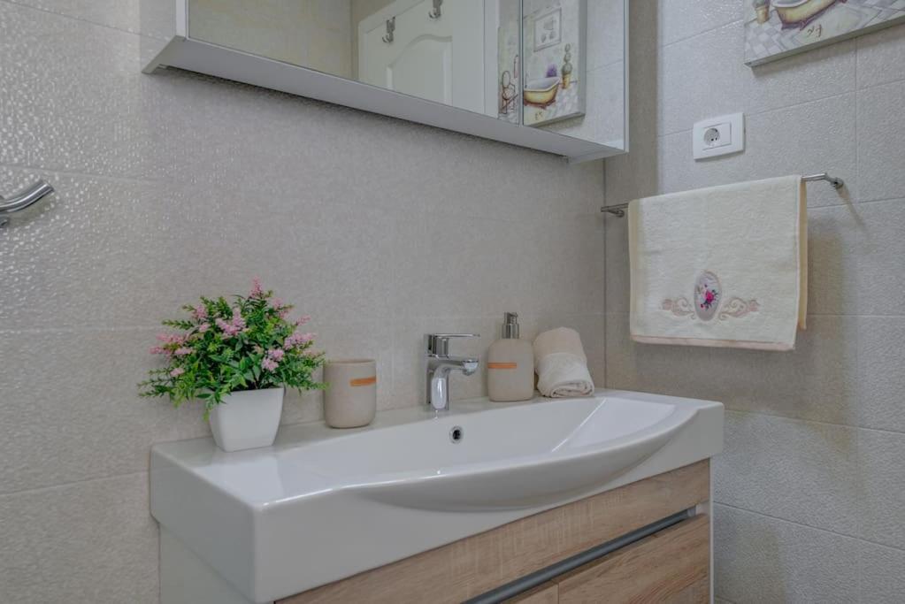 Diva 1,Stylish Old Town Studio Apartment Near Beach Split Dış mekan fotoğraf